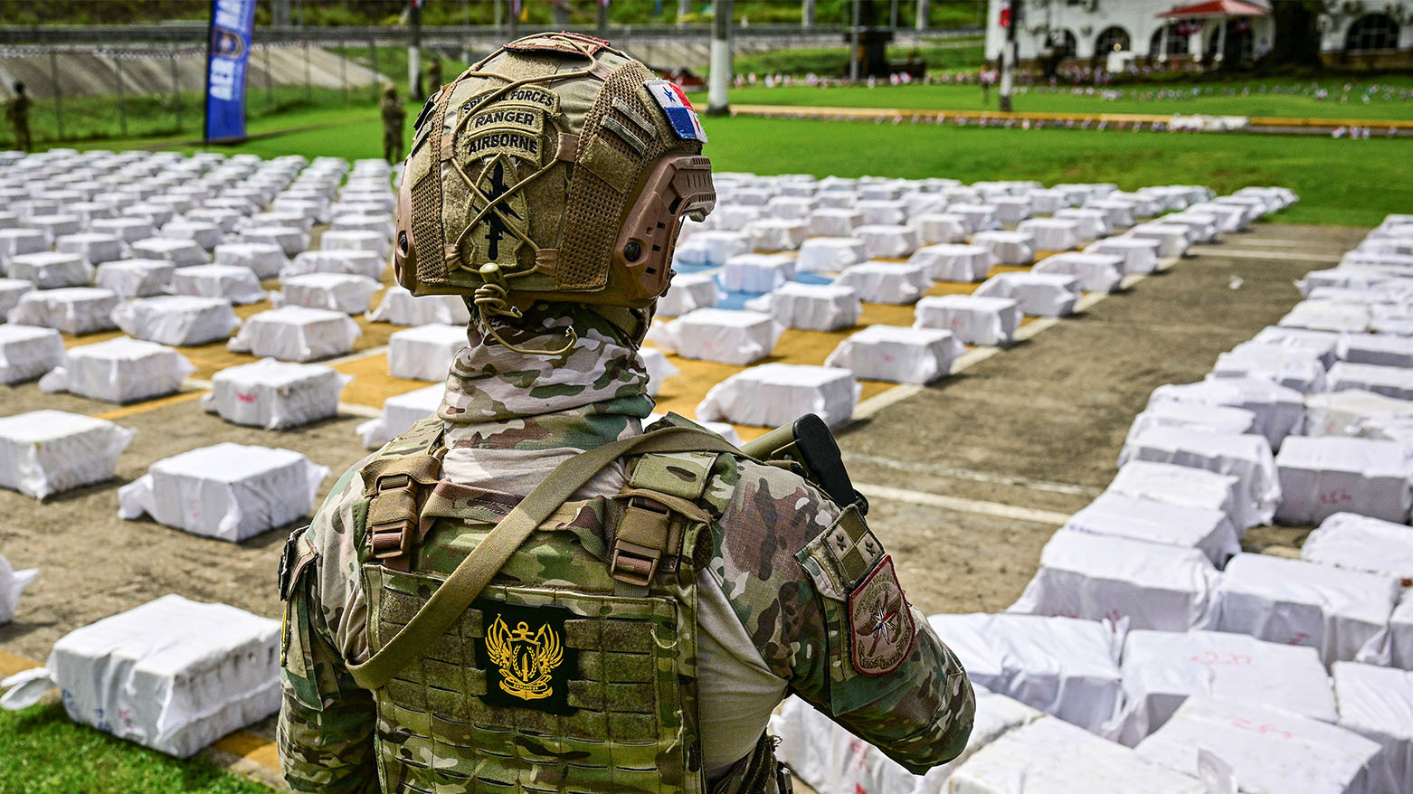 بنما تضبط عدة أطنان من الكوكايين في البحر وتوقف عشرة أشخاص