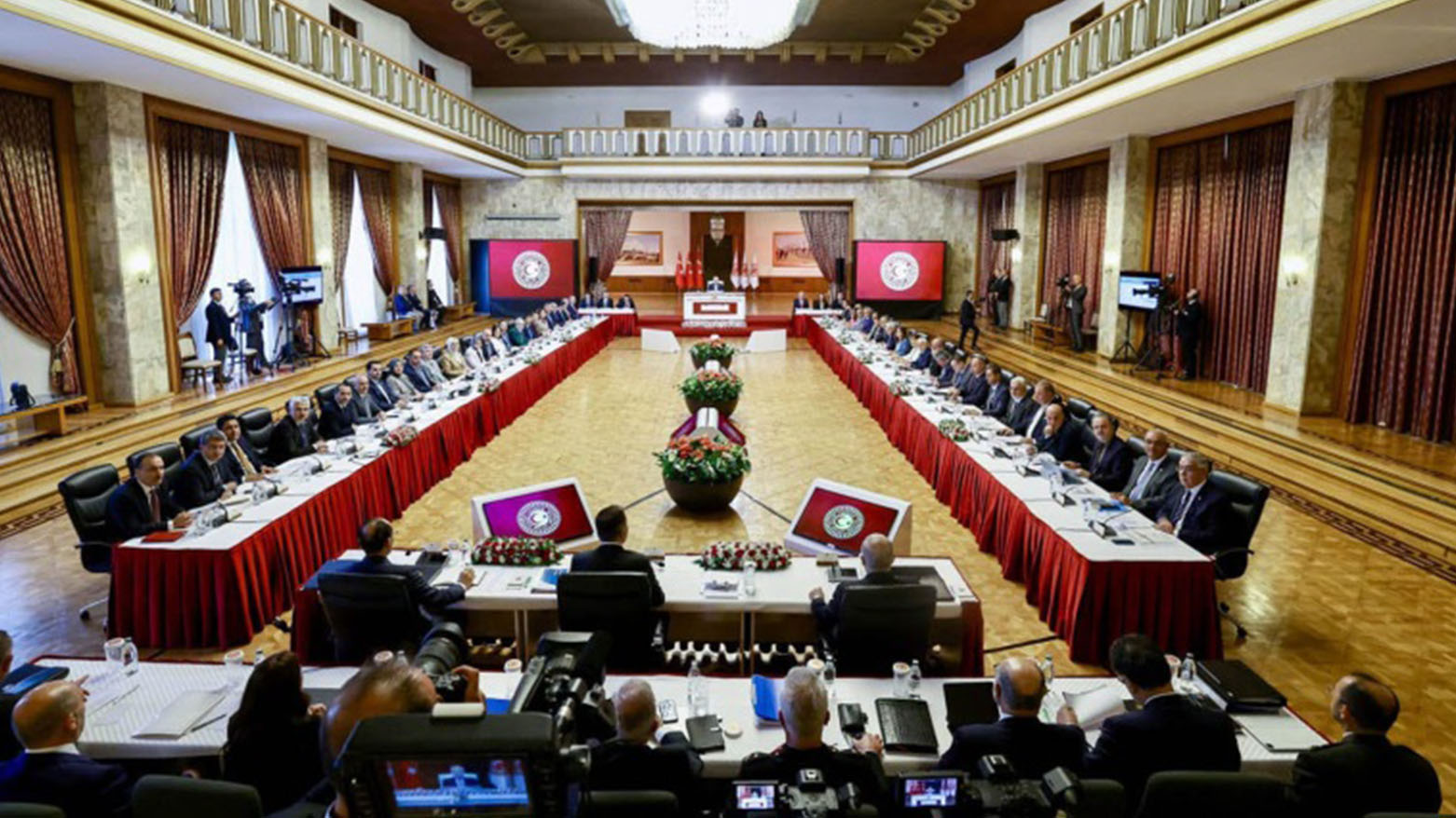 نشست راهبردی کمیسیون صلح پارلمان ترکیه برای بررسی ادامه‌ی گفتگو‌های صلح