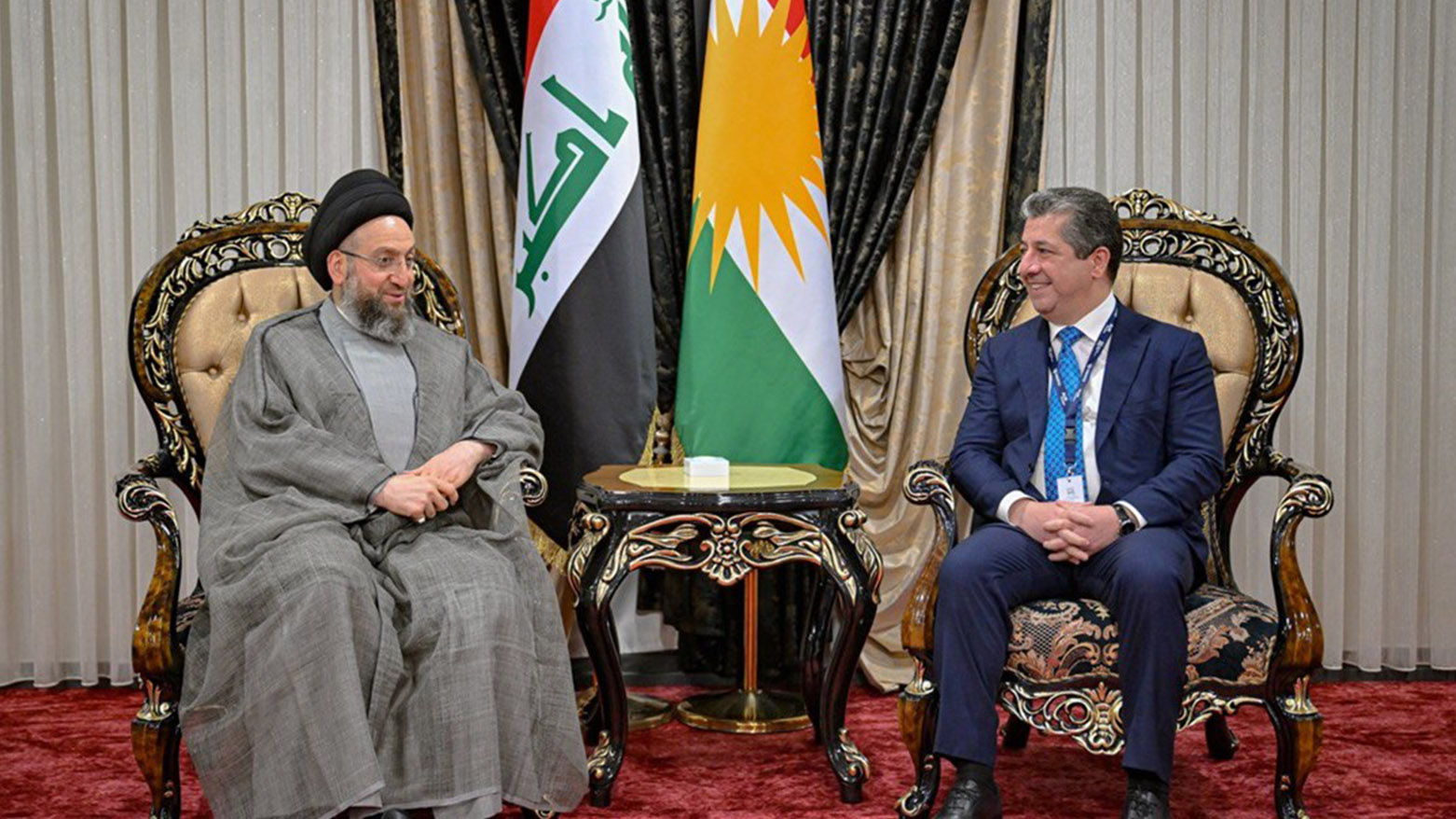 مەسرور بارزانی و عەممار حەکیم جەخت لە چارەسەرکردنی کێشەکان لەسەر بنەمای دەستوور دەکەنەوە