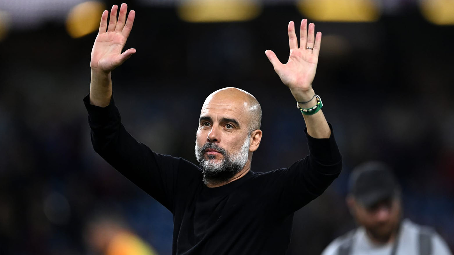 غوارديولا يرسل رسالة مبطنة للاعبي السيتي.. ويحدد المطلوب