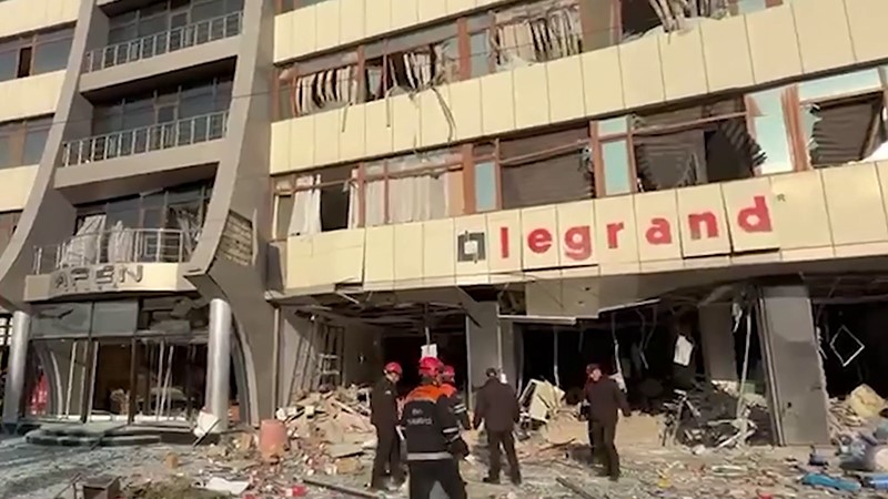 Bakü’de patlama: 5 yaralı