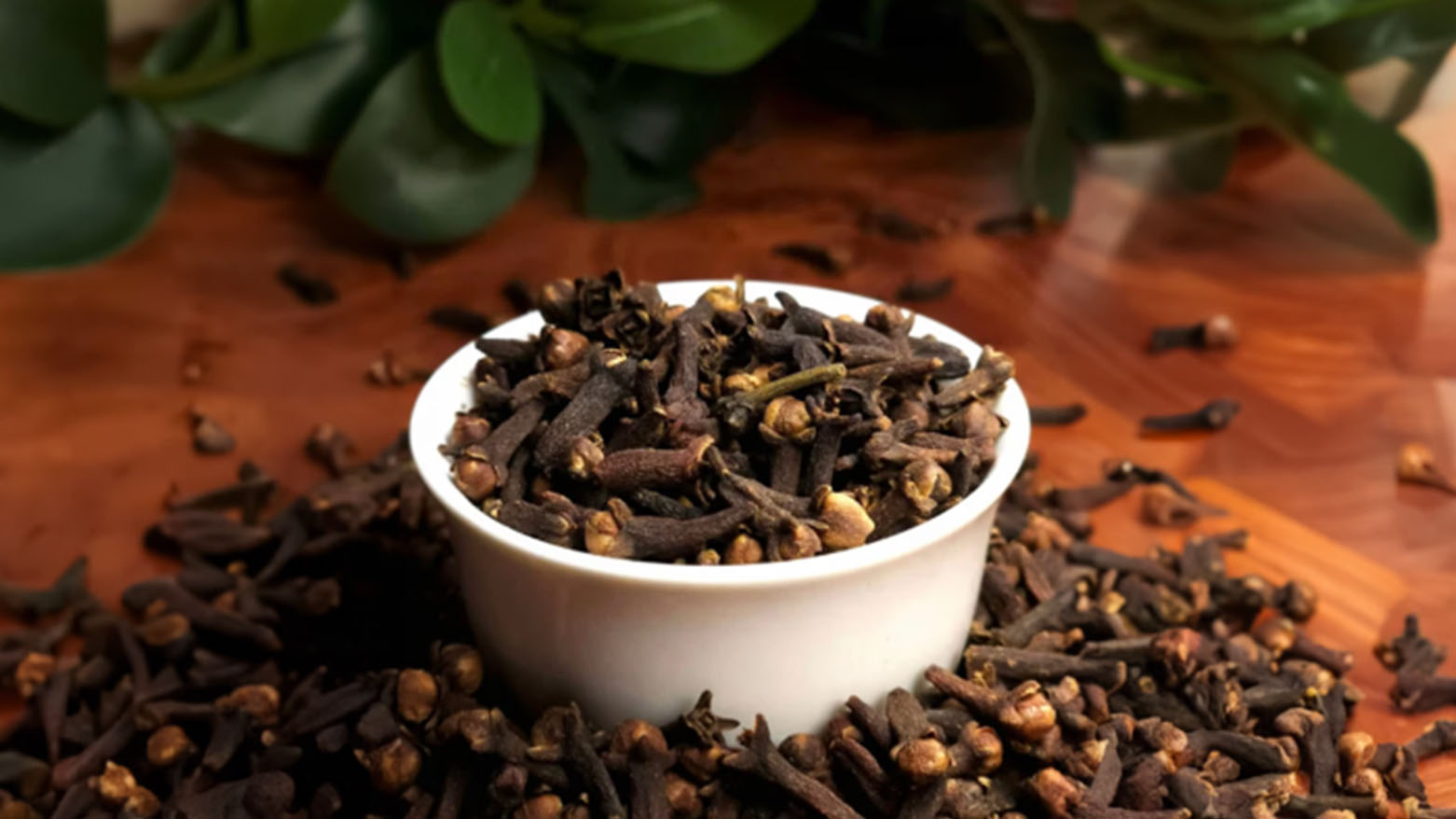 ما دور القرنفل في تنظيم مستويات السكر بالدم؟