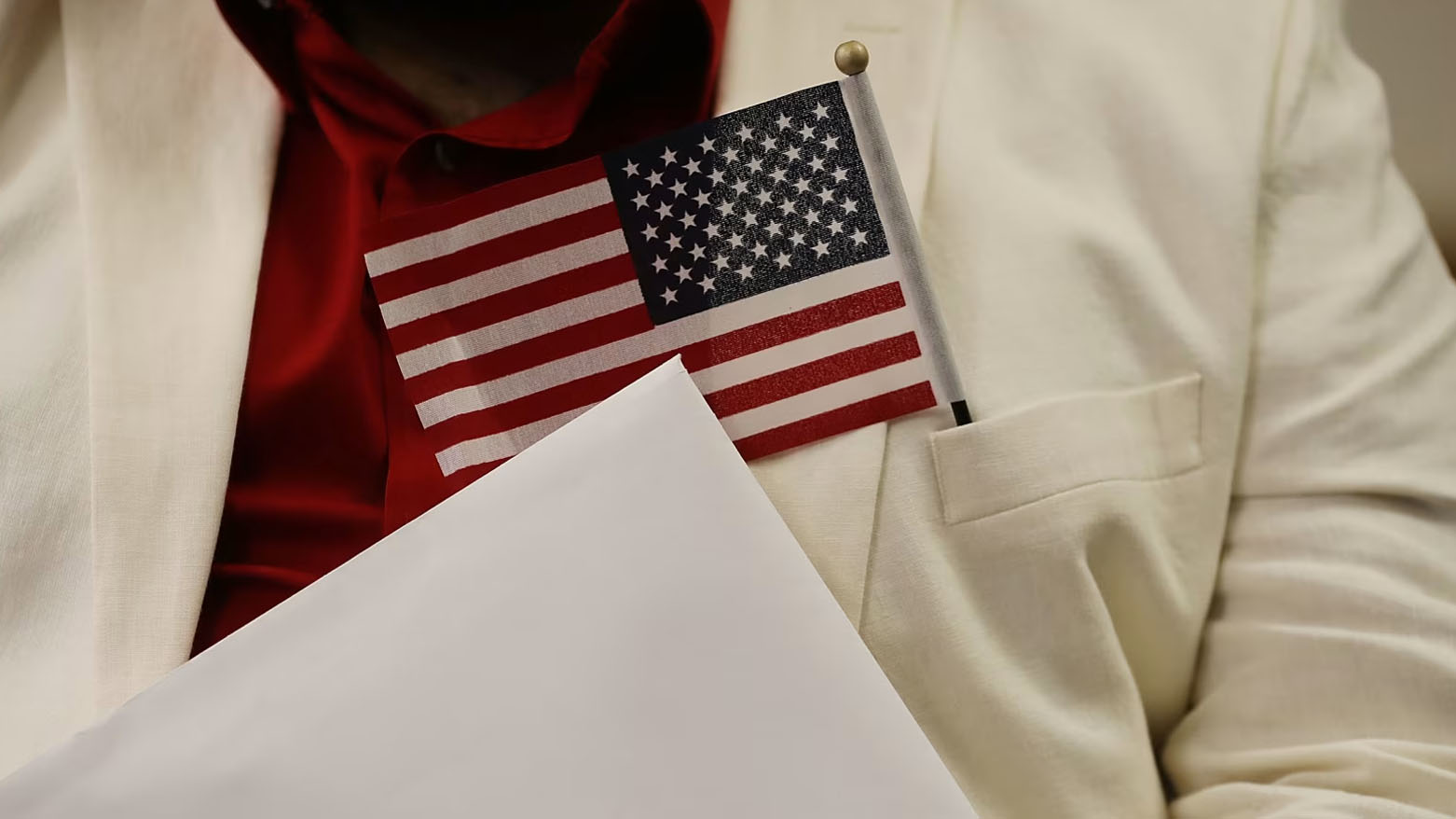 العراق غير مشمول.. أمريكا توقف طلبات الهجرة للأفراد من 19 دولة