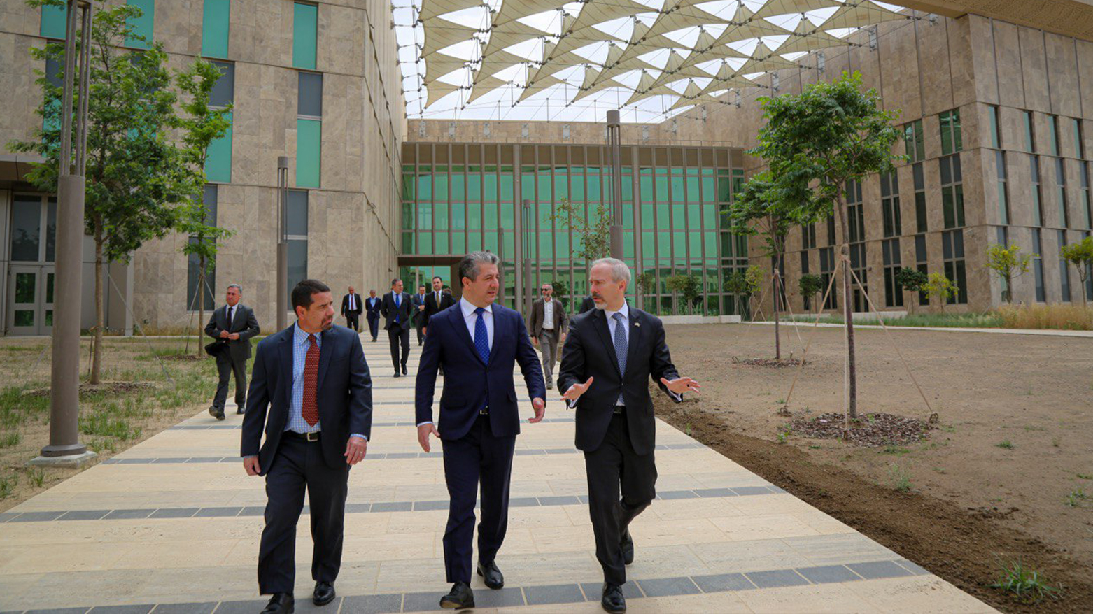 کردنەوەی گەورەترین کونسوڵخانەی ئەمەریکا لە جیهان لە کوردستان و پەیامە هەرێمییەکان و گۆڕانکارییەکان لە هاوسەنگی هێزدا