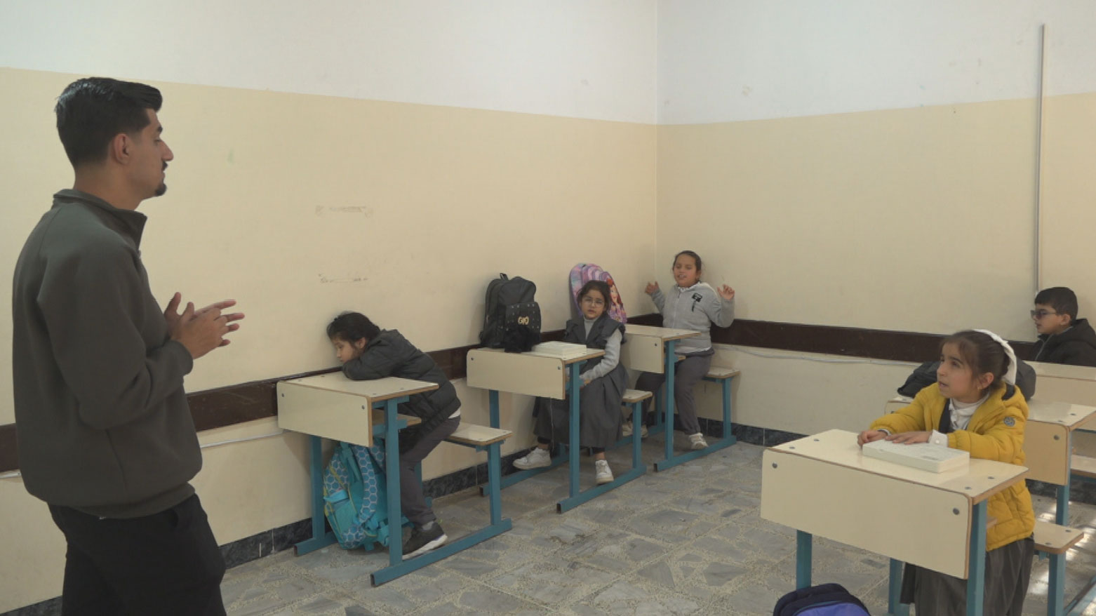 Görme engelli öğretmen, azmiyle öğrencilerine örnek oluyor