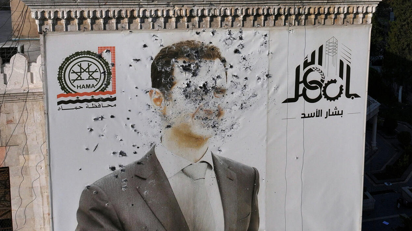 عام على "الإزاحة": عن أوهام التحرر ومأزق الدولة العميقة