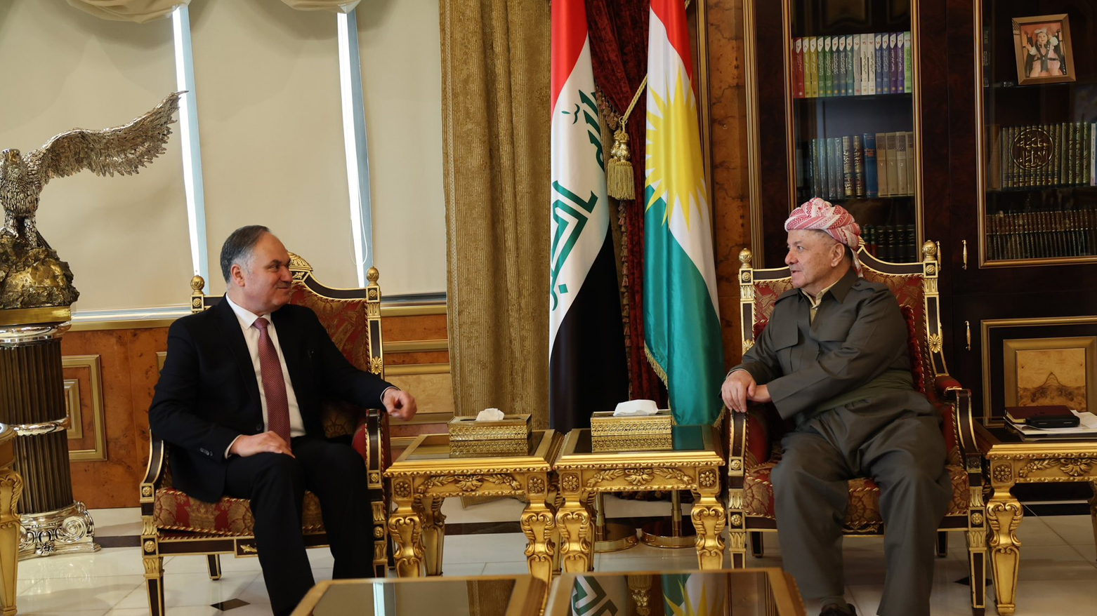 President Masoud Barzani (R), Dr. Rafi al-Issawi, former Deputy Prime Minister of Iraq’s federal government (L). (Photo: Barzani HQ)