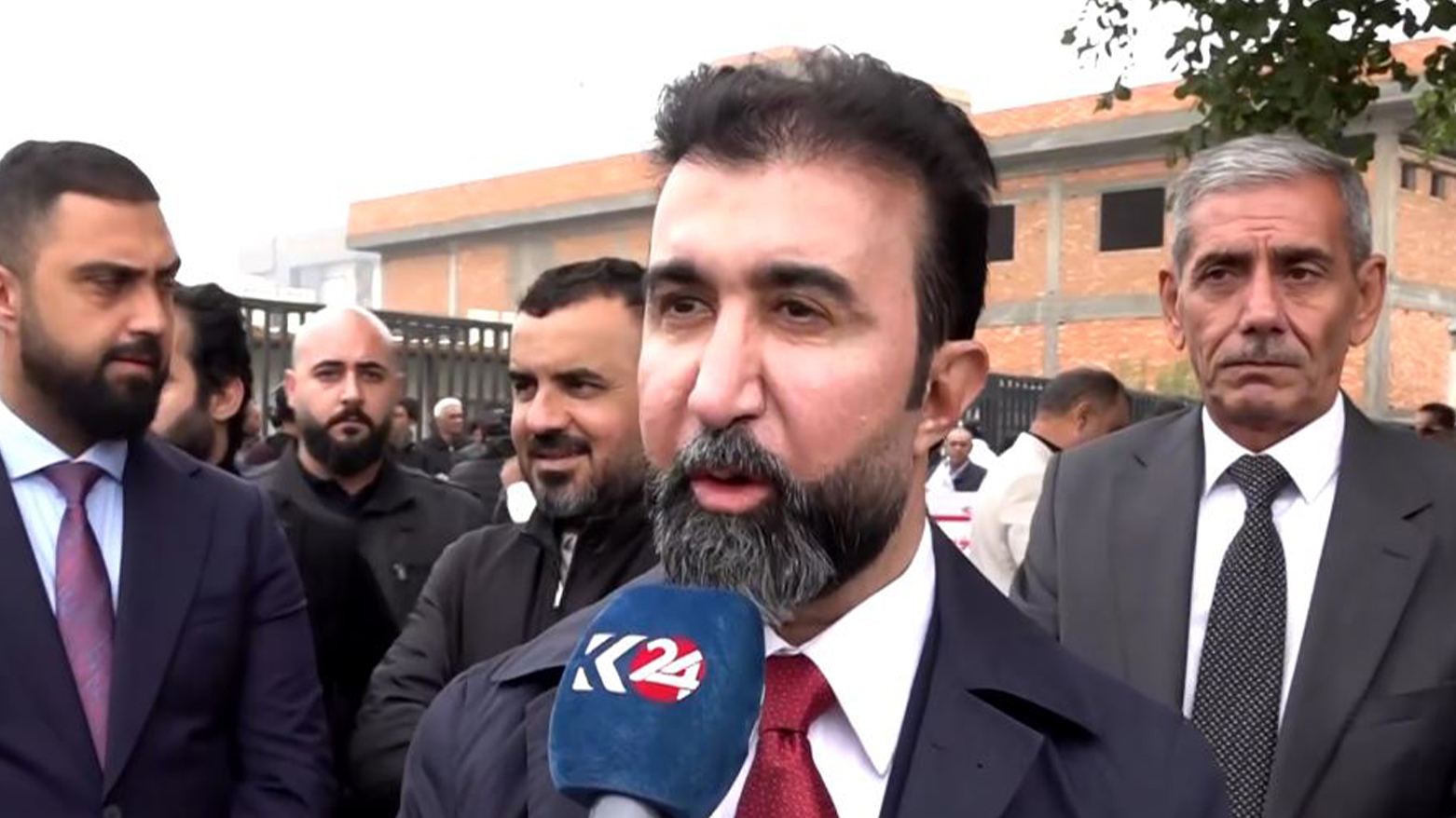 نفذوا مشاريع خدمية.. الحكومة الاتحادية تتخلف عن دفع أموال ومستحقات 1100 شركة ومقاول