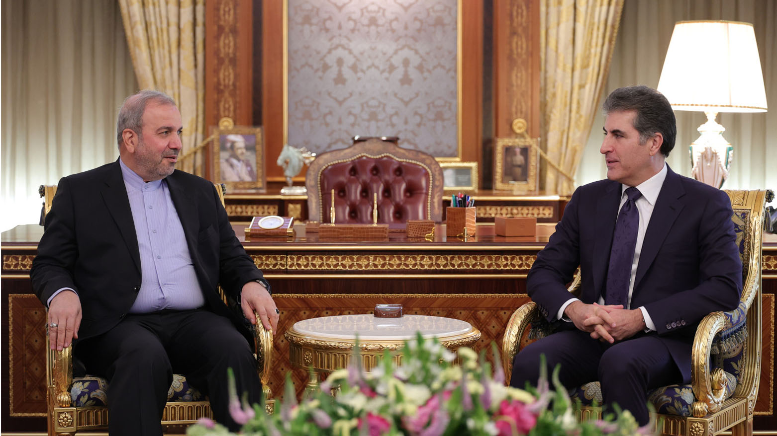 رئيس إقليم كوردستان يجتمع مع السفير الإيراني لدى العراق