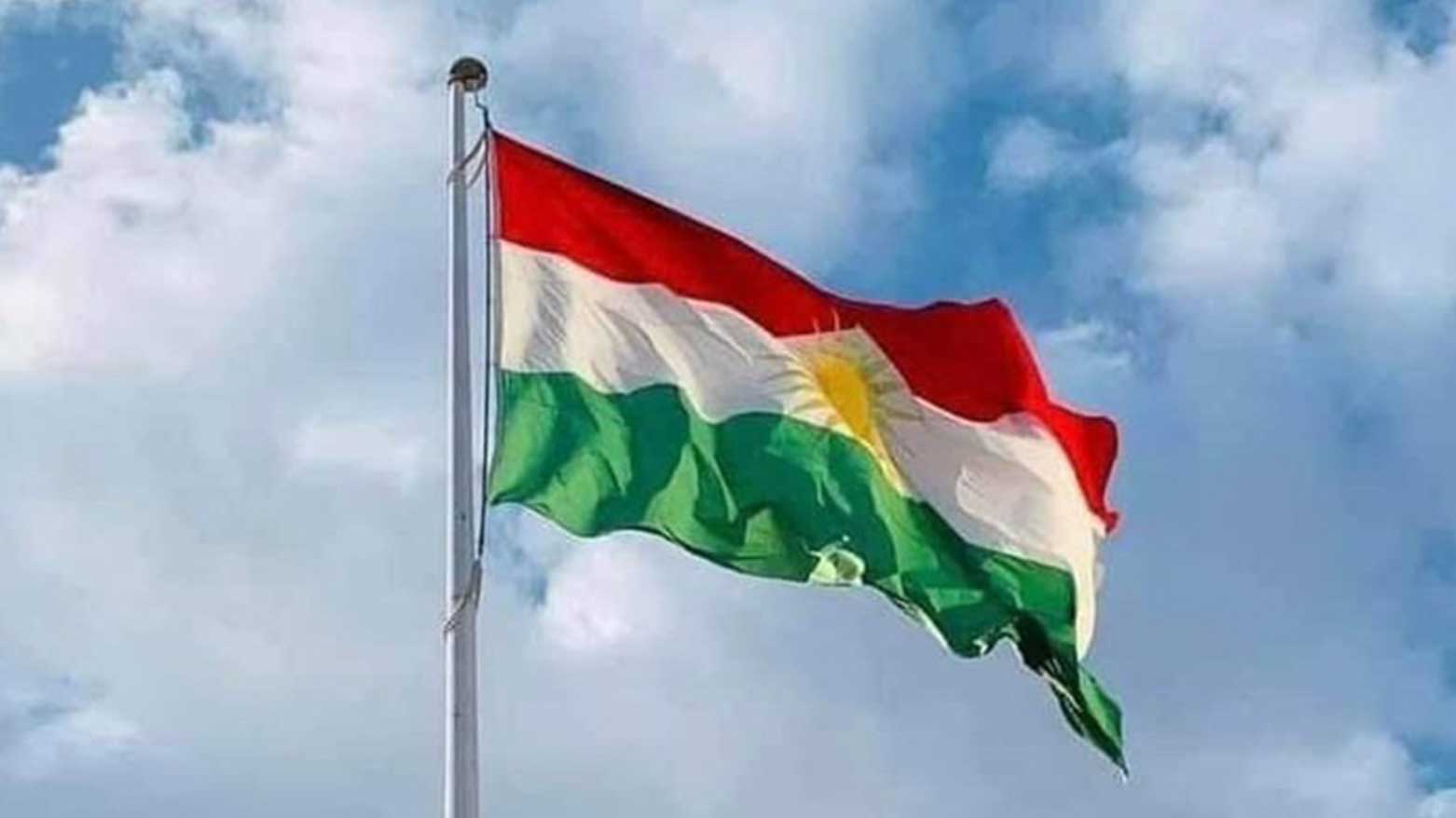 ئاڵای کوردستان هێمای شانازی و قوربانیدان و یەکڕیزییە