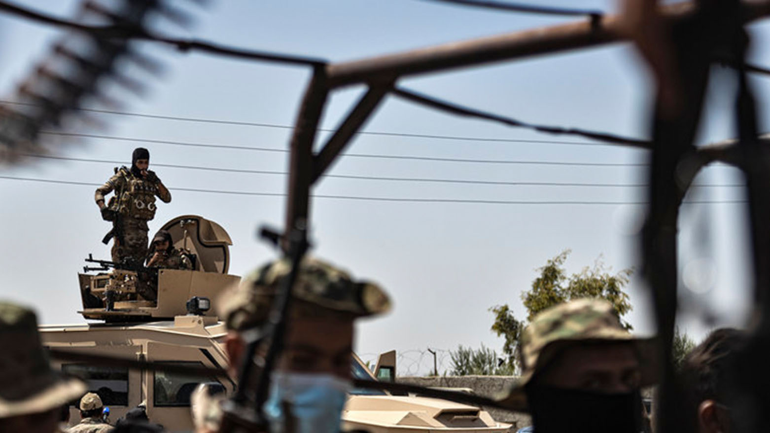 التحالف الدولي ينفّذ عملية أمنية مع "قسد" شرق دير الزور ويعتقل نحو 10 أشخاص 