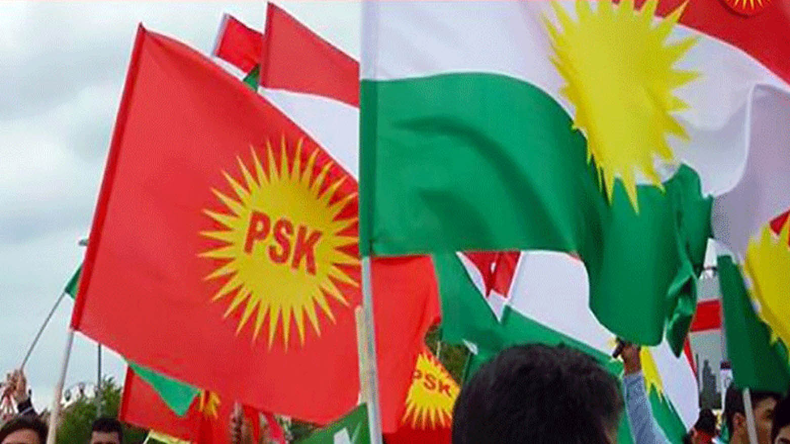 PSK: Kurdên Îzmîrê hewldanên êrîşa li ser Ala Kurdistanê pûç kirin