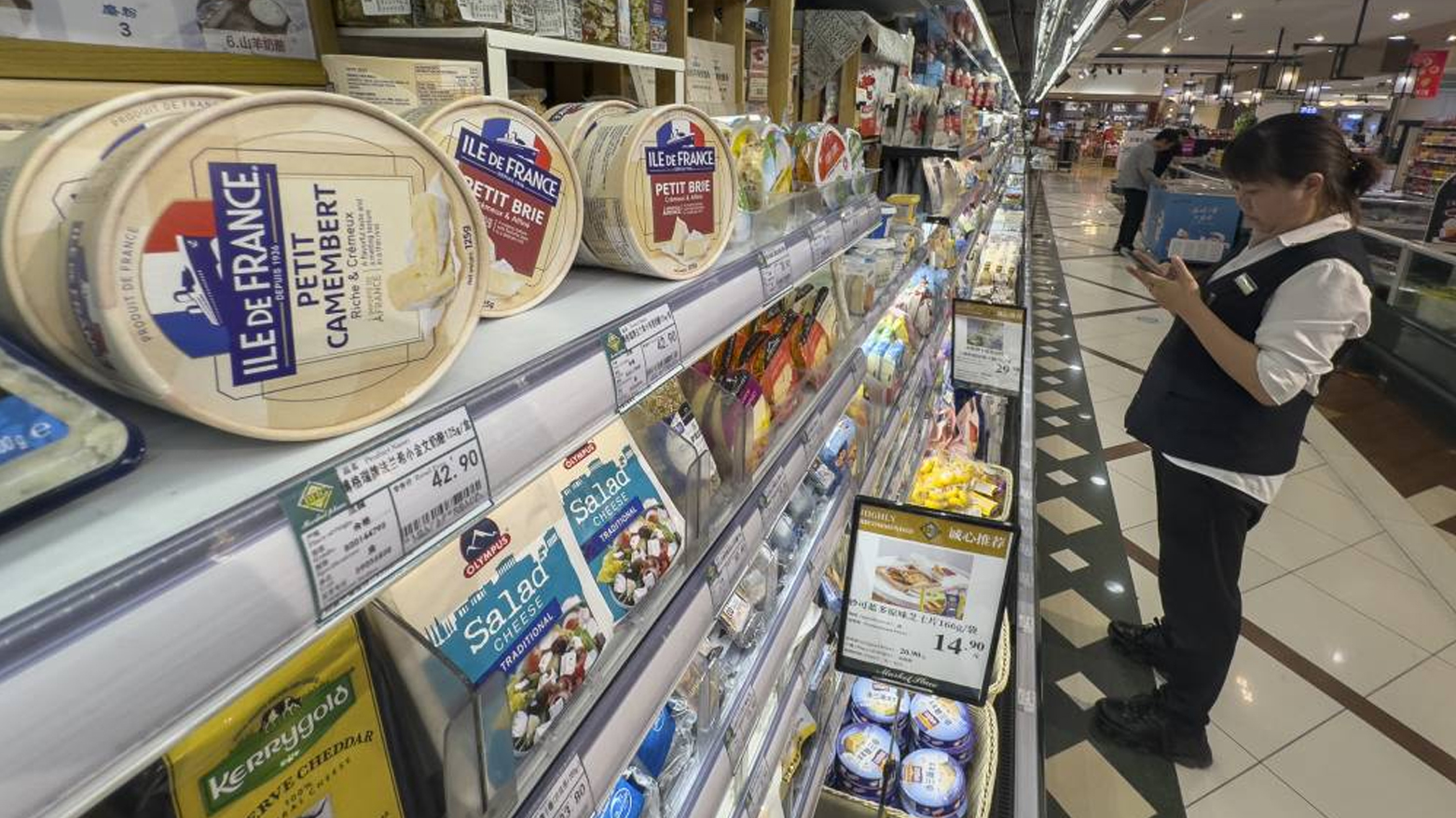 چین باجی زیادەی بەسەر بەرهەمە شیرەمەنییەکانی ئەوروپادا سەپاند