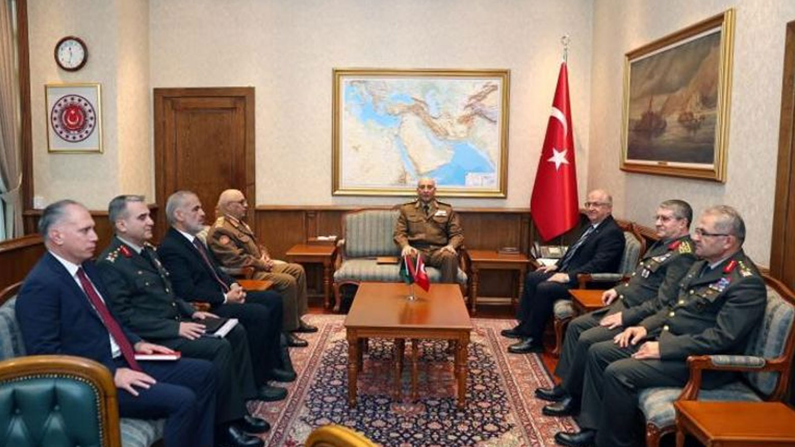 تفاصيل الصورة الأخيرة لرئيس الأركان الليبي في أنقرة قبل تحطّم طائرته