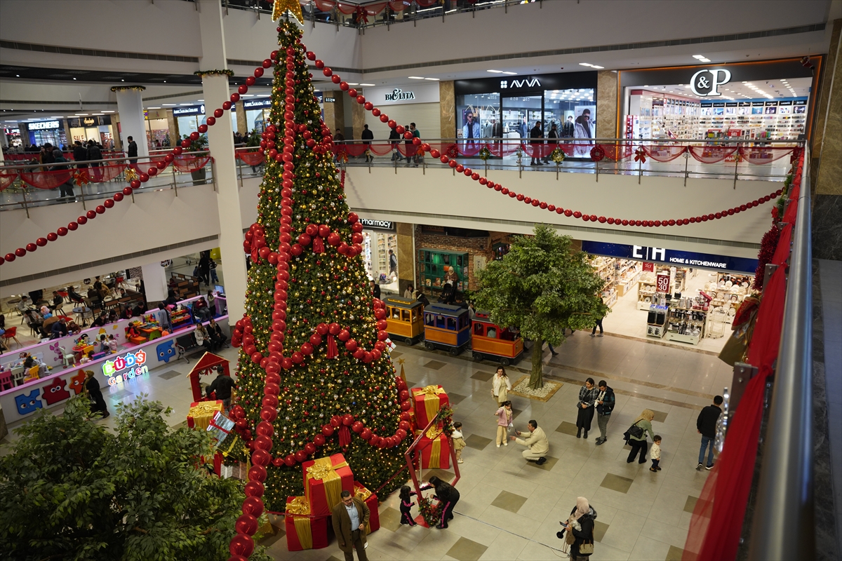 الكريسماس بين المفهومين الاوروبي الطقسي والامريكي الثقافي العولمي