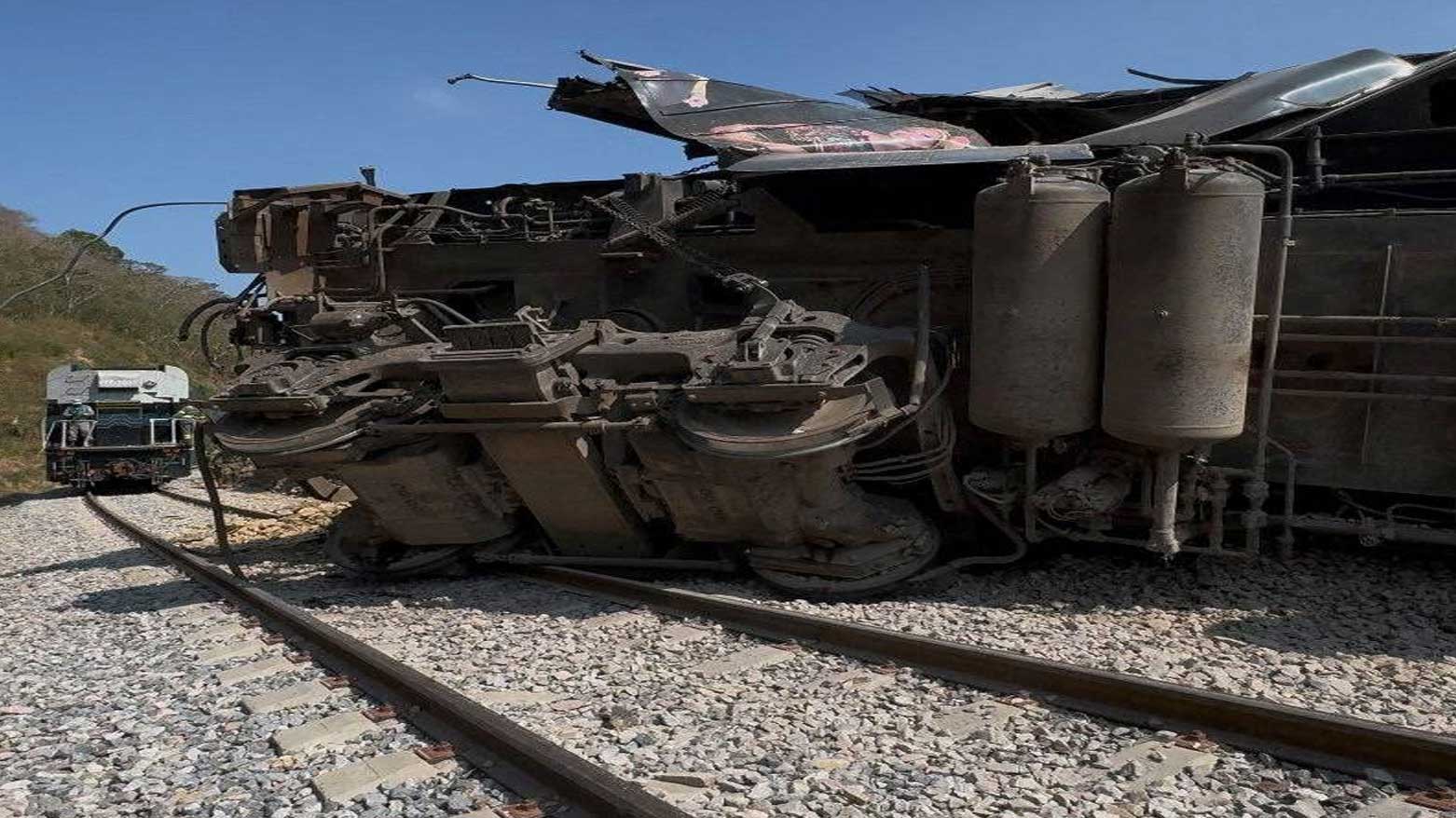 مەکسیک؛ شەمەندەفەرێک وەرگەڕا و 13 کەس گیانیان لەدەست دا