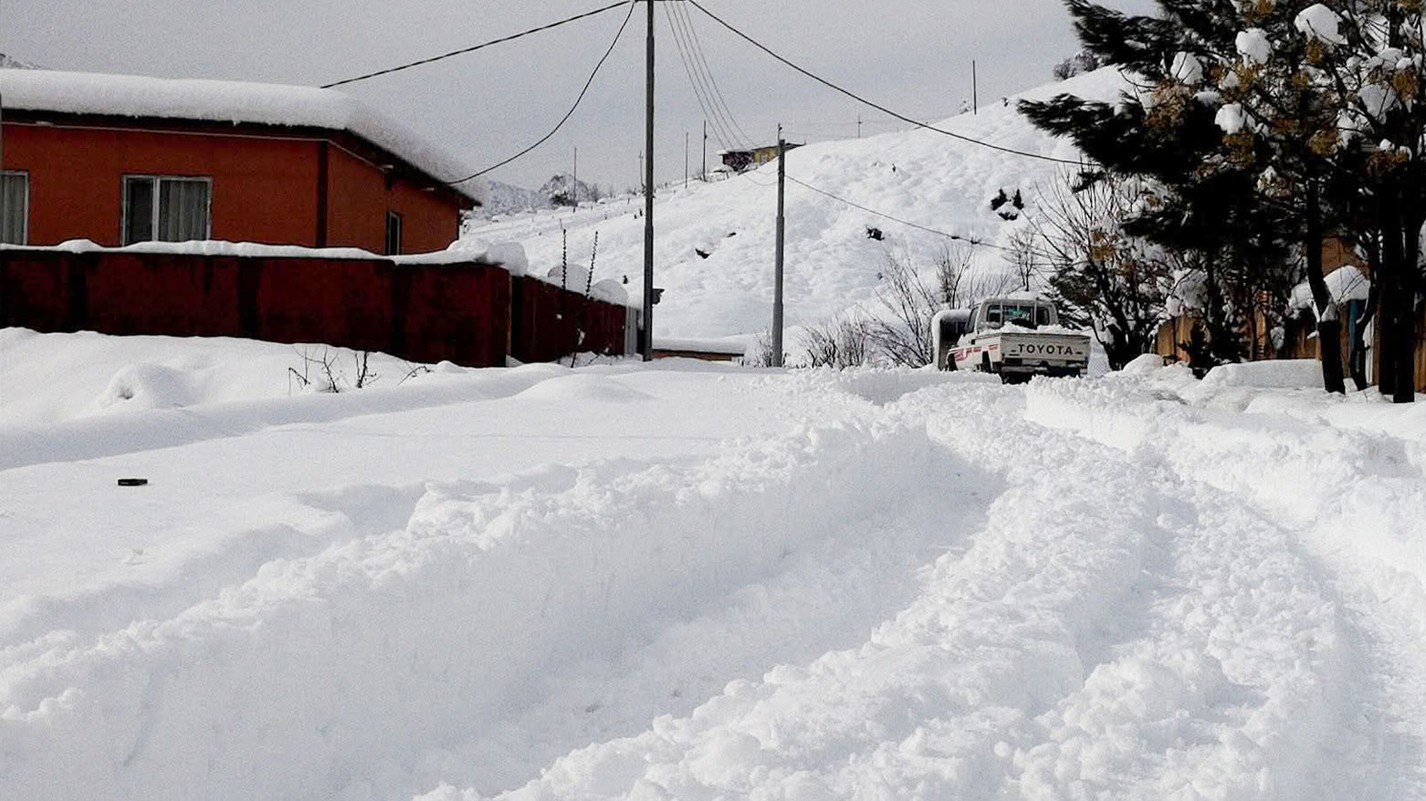 دیمەنێکی بەفربارین لە کانی ماسێ