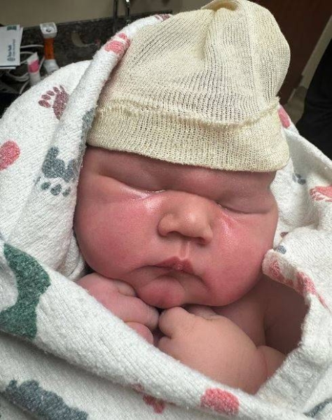 تێکساس.. منداڵێکی زەبەلاحی شەش کیلۆگرامی لەدایک بوو