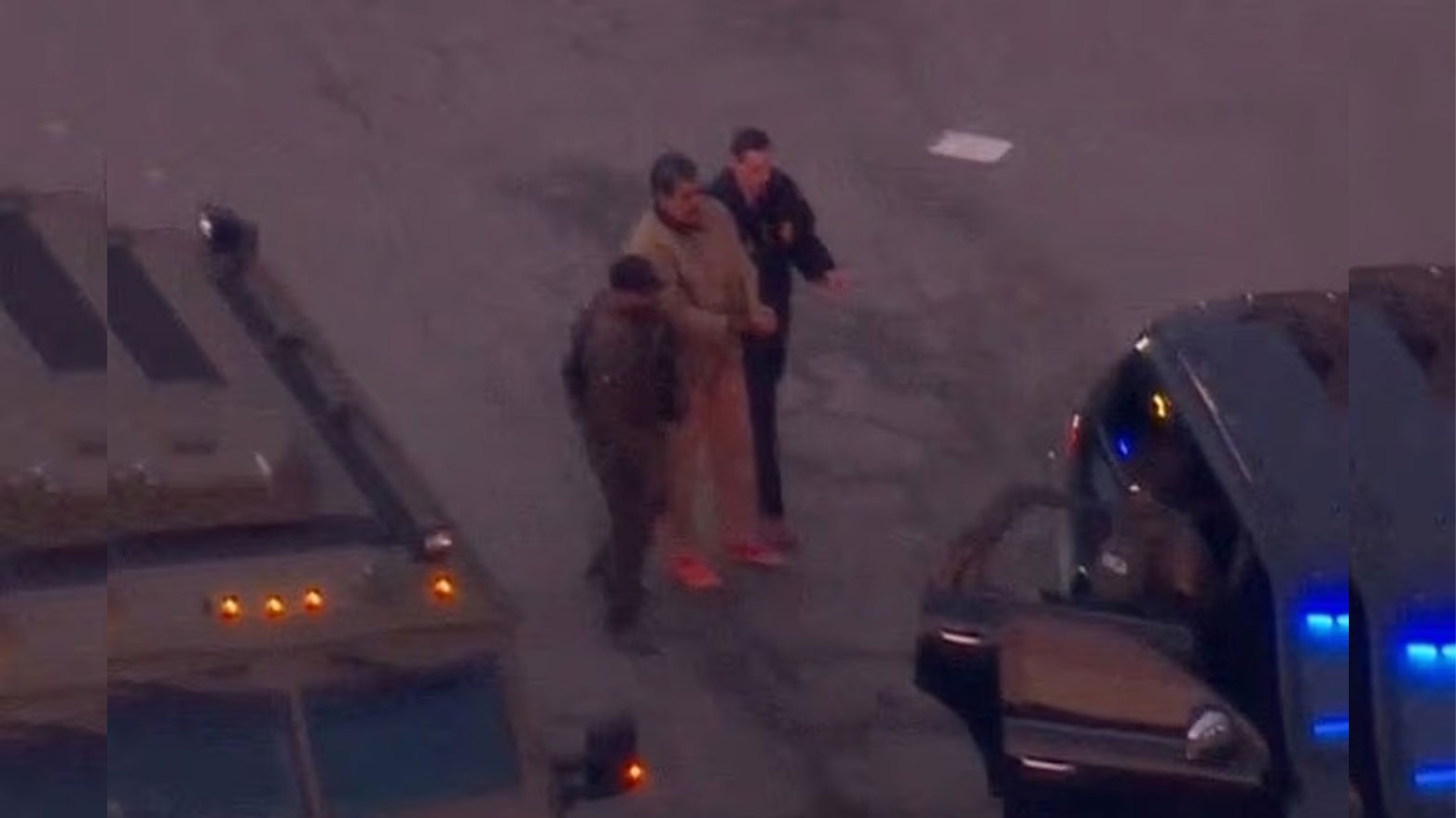 مادورو بزيّ السجن البرتقالي يتوجّه إلى محكمة نيويورك للمثول أمام المحكمة