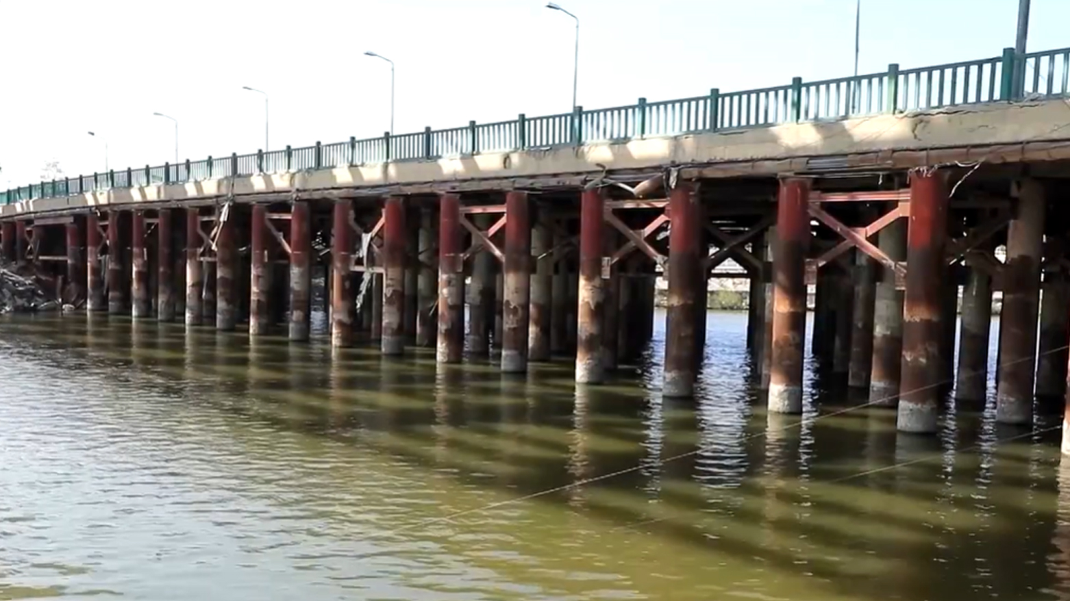 لە ناسریە پردی ئاسنینی زەیتون بەرەو داڕمان دەچێت