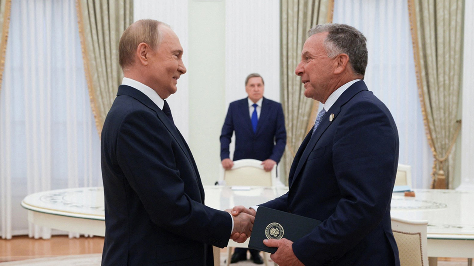 بلۆمبێرگ: ویتکۆف و کۆشنەر بۆ دیداری پوتن دەچنەوە مۆسکۆ