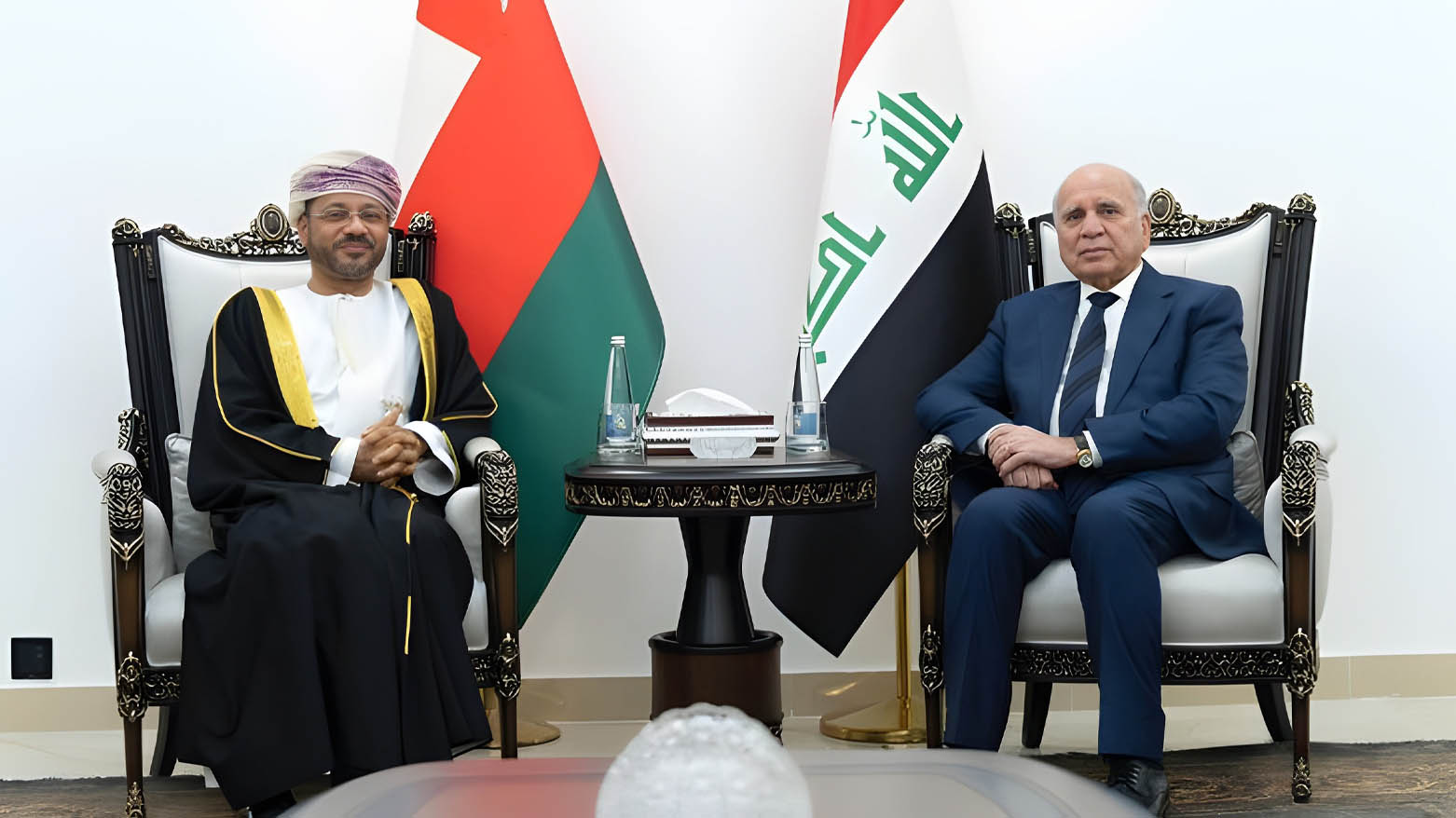 فوئاد حوسێن، وەزیری دەرەوەی عێراق و بەدر ئەلبوسعیدی، وەزیری دەرەوەی سەڵتەنەی عوممان