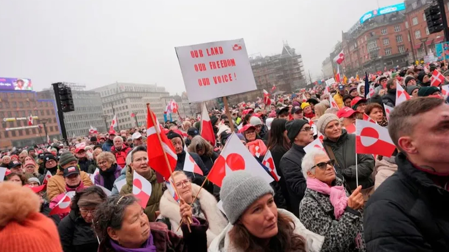 هەزاران کەس لە دانیمارک دژی هەڕەشەکانی ترەمپ رژانە سەر شەقامەکان
