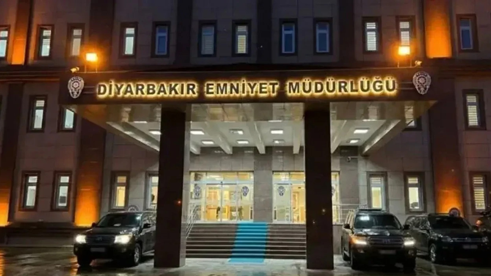 Diyarbakır Emniyet Müdürlüğüne saldırı: 13 gözaltı
