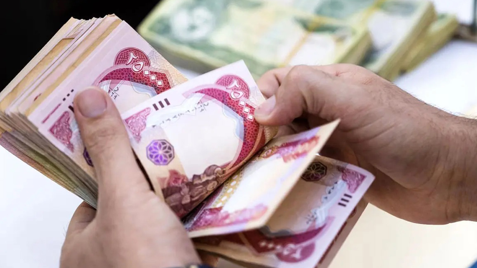 دیدبان اکو عراق: بیش از ۱۱ درصد بودجه‌ی حقوق کشور صرف سه نهاد ریاست می‌شود