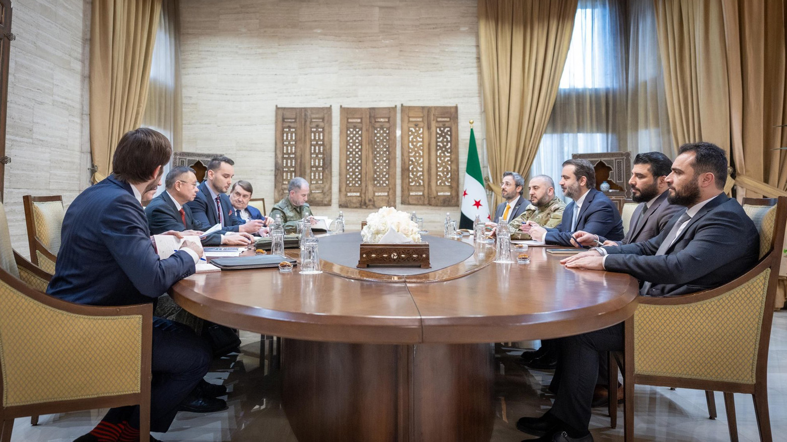 Rus heyeti Şam'da; Rusya'nın Suriye'deki askeri varlığı masada
