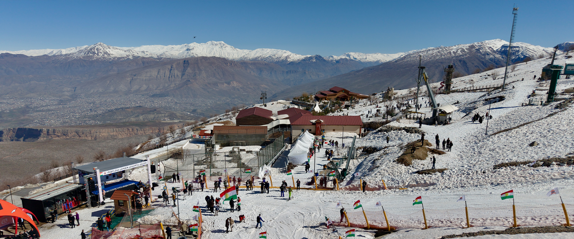 فێستیڤاڵی خلیسکانێی سەر بەفر لە چیای کۆڕەک