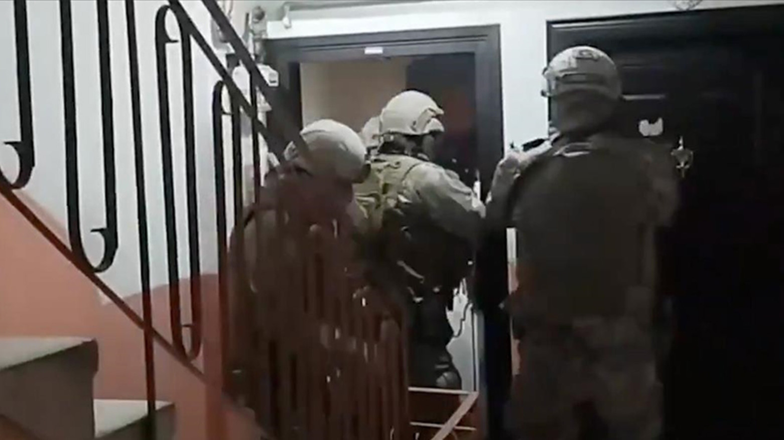 Ankara merkezli operasyon: Organize suç örgütü üyesi 37 kişiye gözaltı