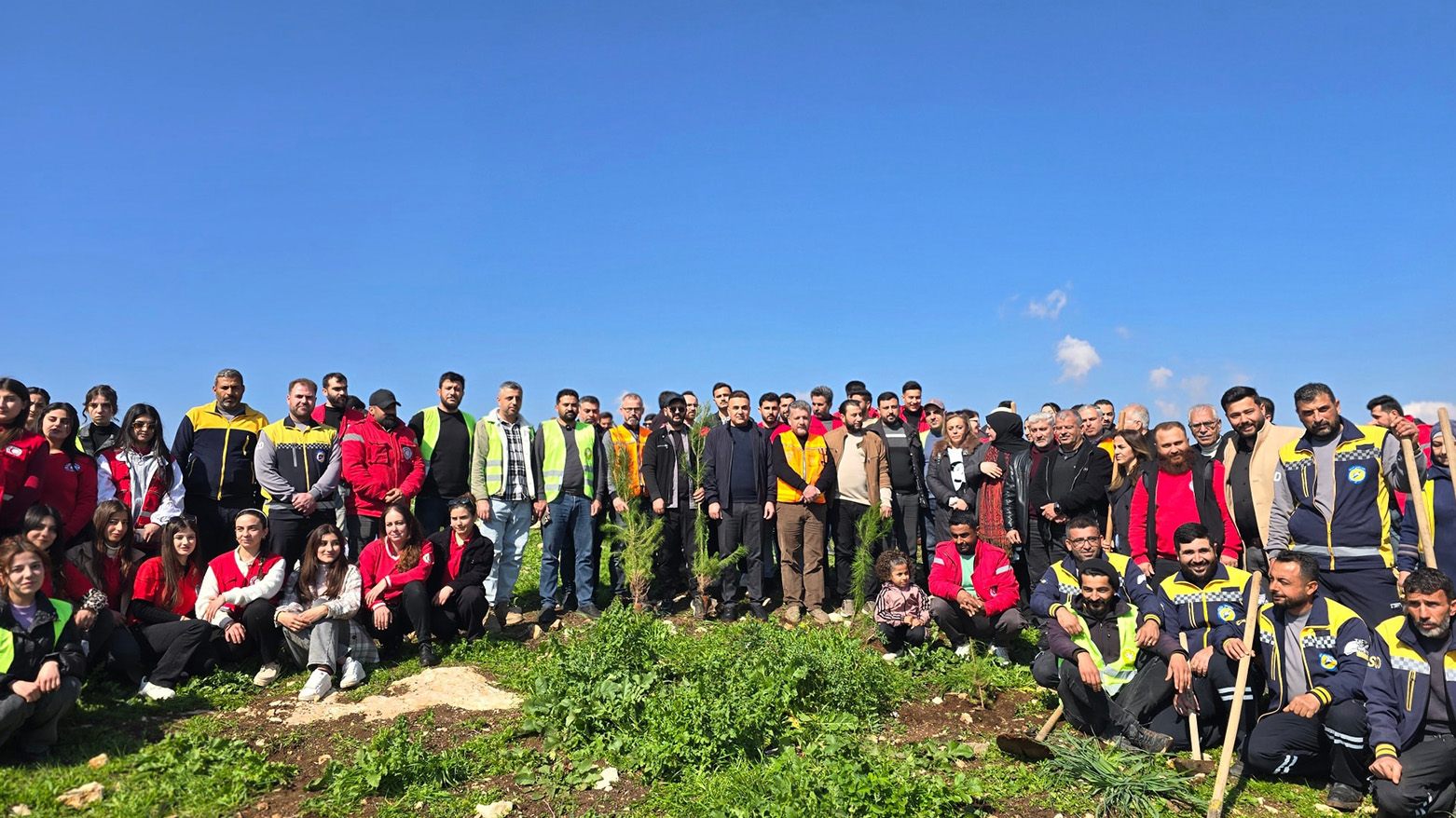 Di çarçoveya pêngava ‘Efrîn Hêja ye’ de, 16 hezar dar hatin çandin