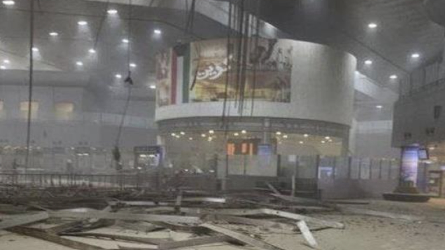 بەهۆی هێرشەکانی ئێرانەوە؛ لە فڕۆکەخانەی ئەبوزەبی کەسێک کوژرا و حەوت کەس بریندار بوون