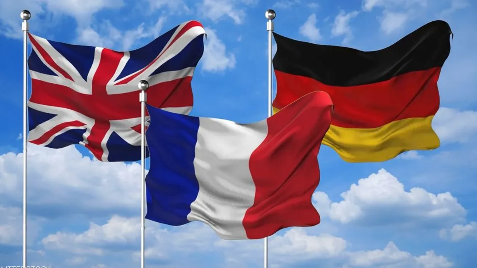 (وێنە؛ ئاڵای سێ وڵاتی زلهێزی ئەوروپا)