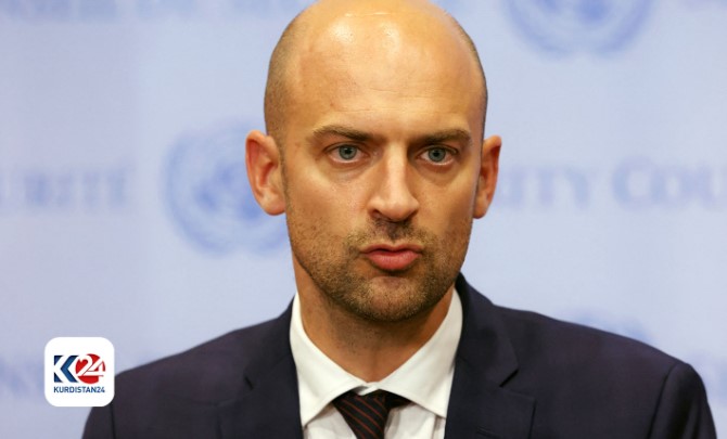 فرنسا تعلن استعدادها للدفاع عسكرياً عن دول الخليج