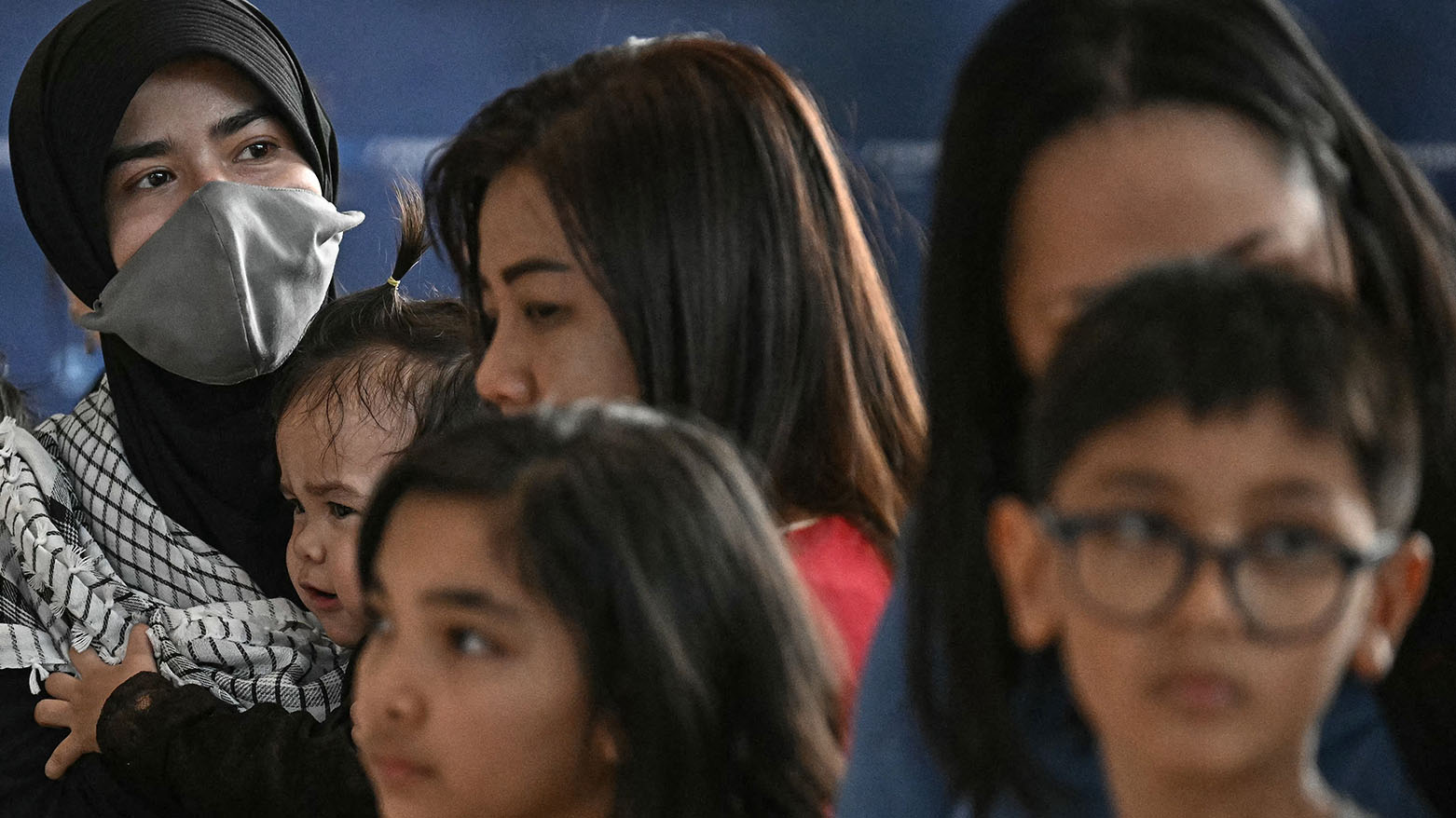 فرنسا ستخصص سبع رحلات إضافية لإعادة رعاياها من الشرق الأوسط