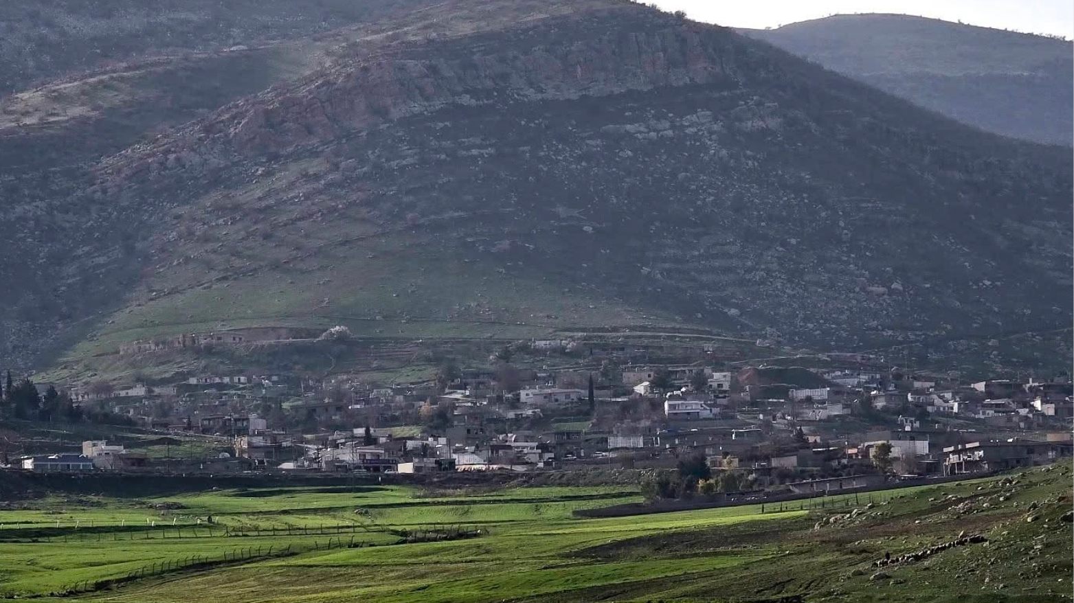 دیمەنێکی گوندی زڕگوێزەڵە