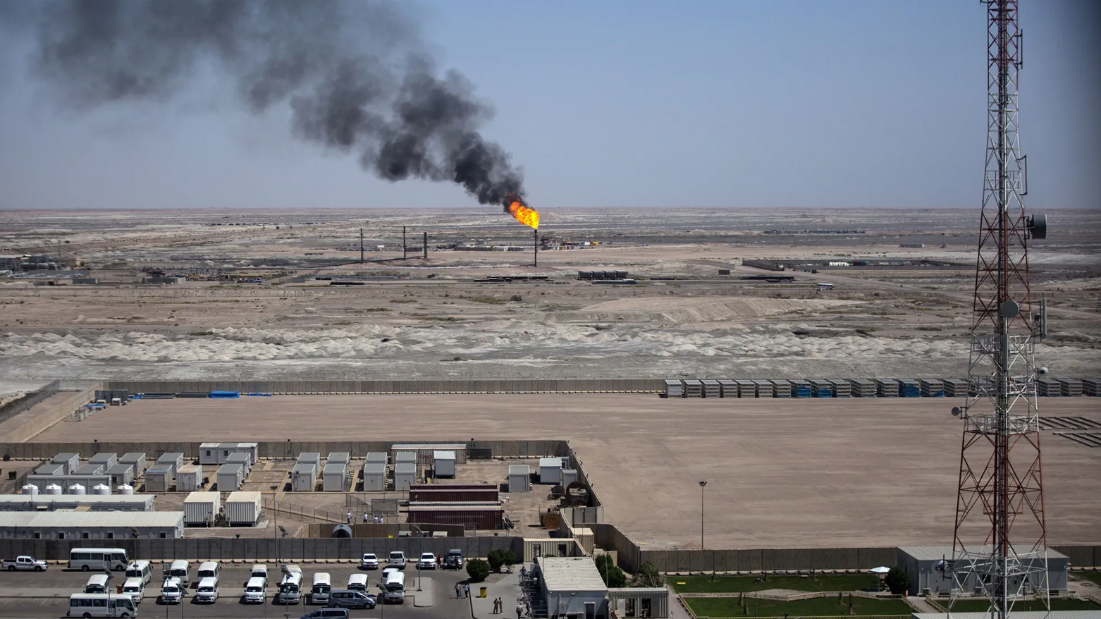 Photo shows Majnoon oil field, some 40 kms from the eastern border with Iran, north of the Iraqi city of Basra, July 15, 2019. (AFP)