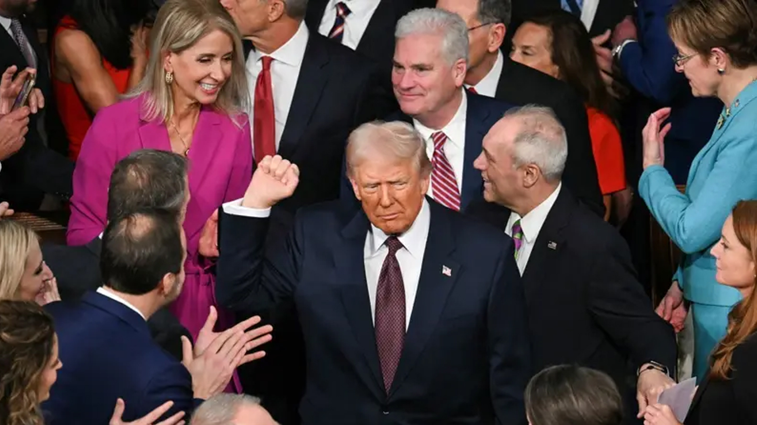 زیاتر لە 24 کۆنگرێسمانی دیموکرات داوای دوورخستنەوەی ترەمپ دەکەن