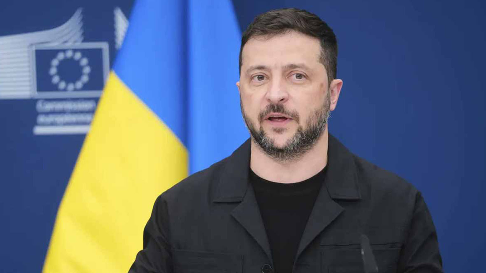زيلينسكي يكشف عن استراتيجية "المسيرات مقابل النفط" بالتعاون مع دول خليجية 