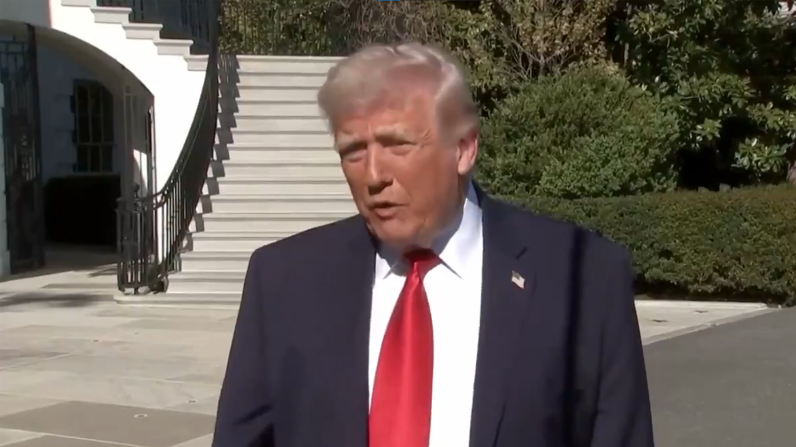 ترەمپ: گرنگ نییە رێککەوتن دەکرێت یان نا، ئێمە هەر براوەین