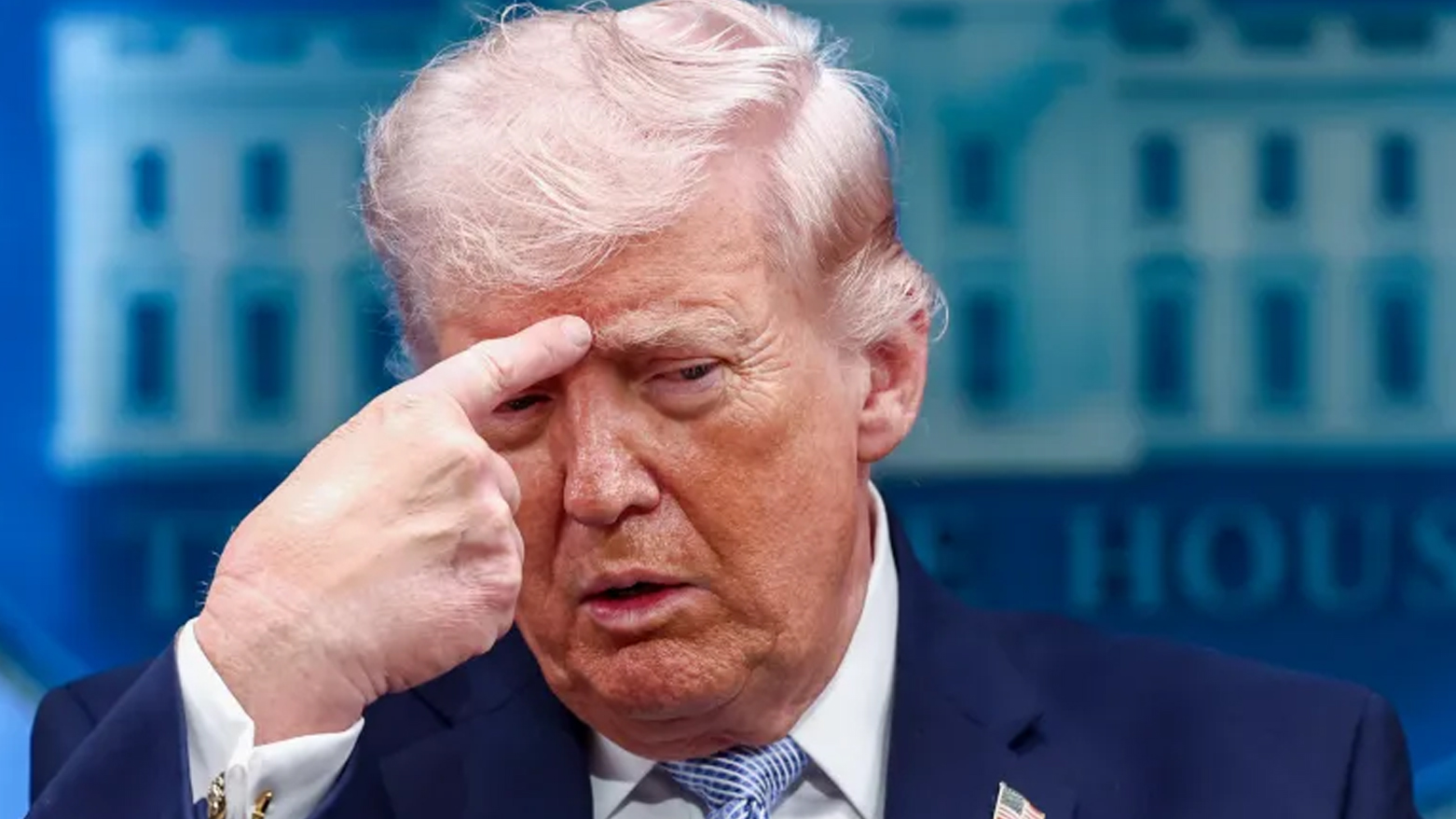 هەوڵی دوور خستنەوەی تره‌مپ دەدرێت