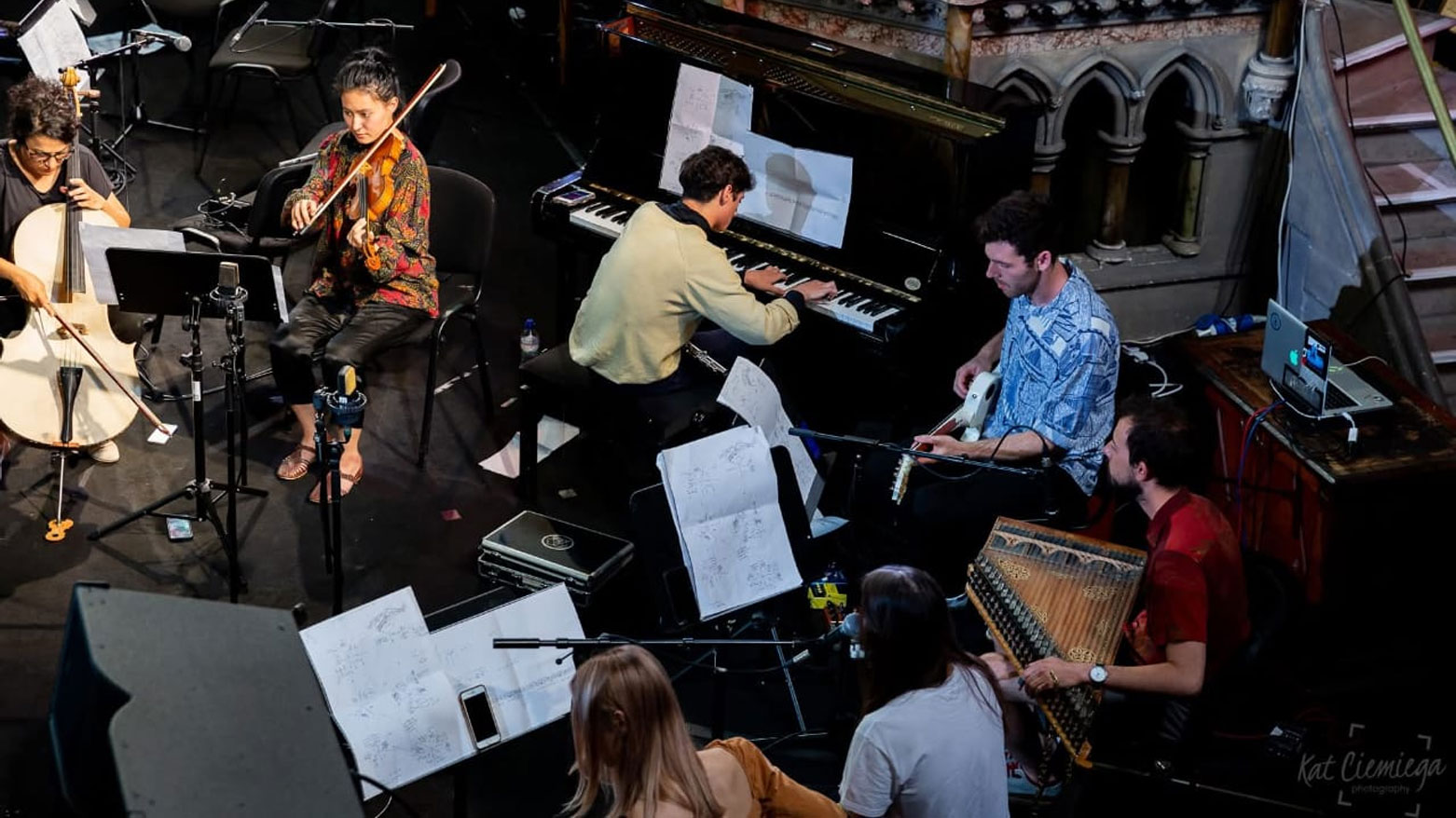 لندن.. فنانة كوردية تشارك في حفل موسيقي عالمي