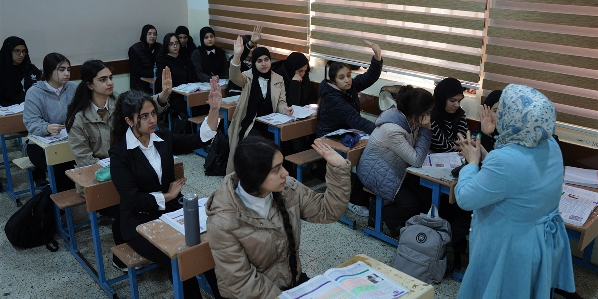 گەڕانەوەی قوتابییان بۆ پۆلەکانی خوێندن