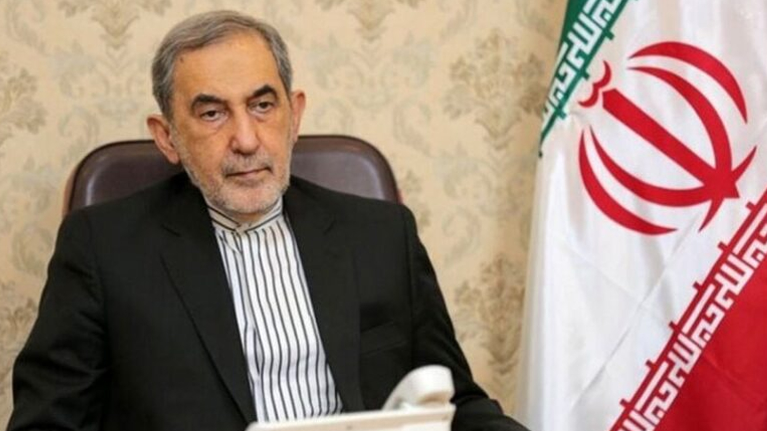 راوێژکاری رێبەری ئێران: کلیلەکانی گەرووی هورمز لای ئێمەیە