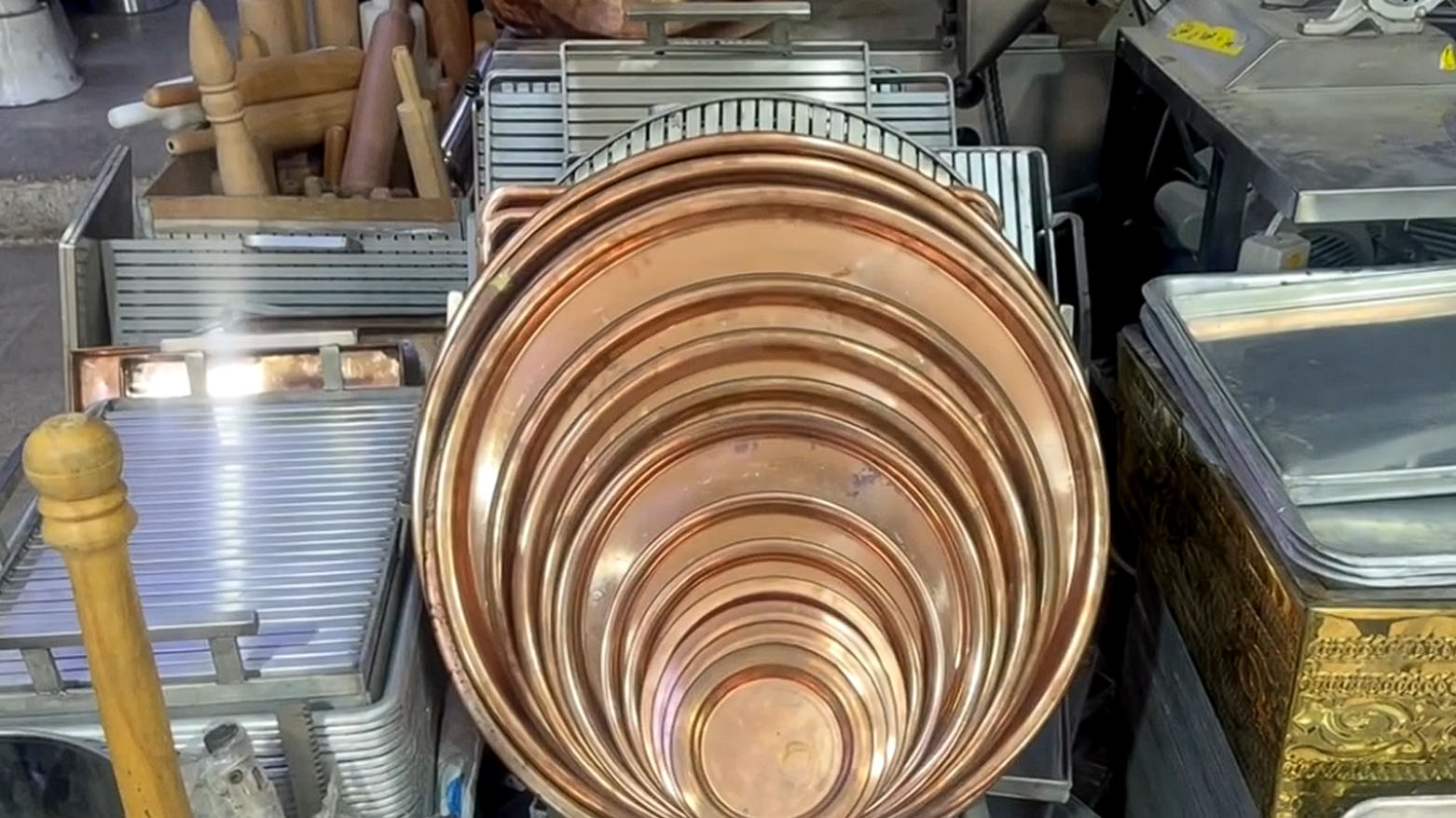 المهن اليدوية في دمشق.. "شيوخ الكار" يصارعون البقاء