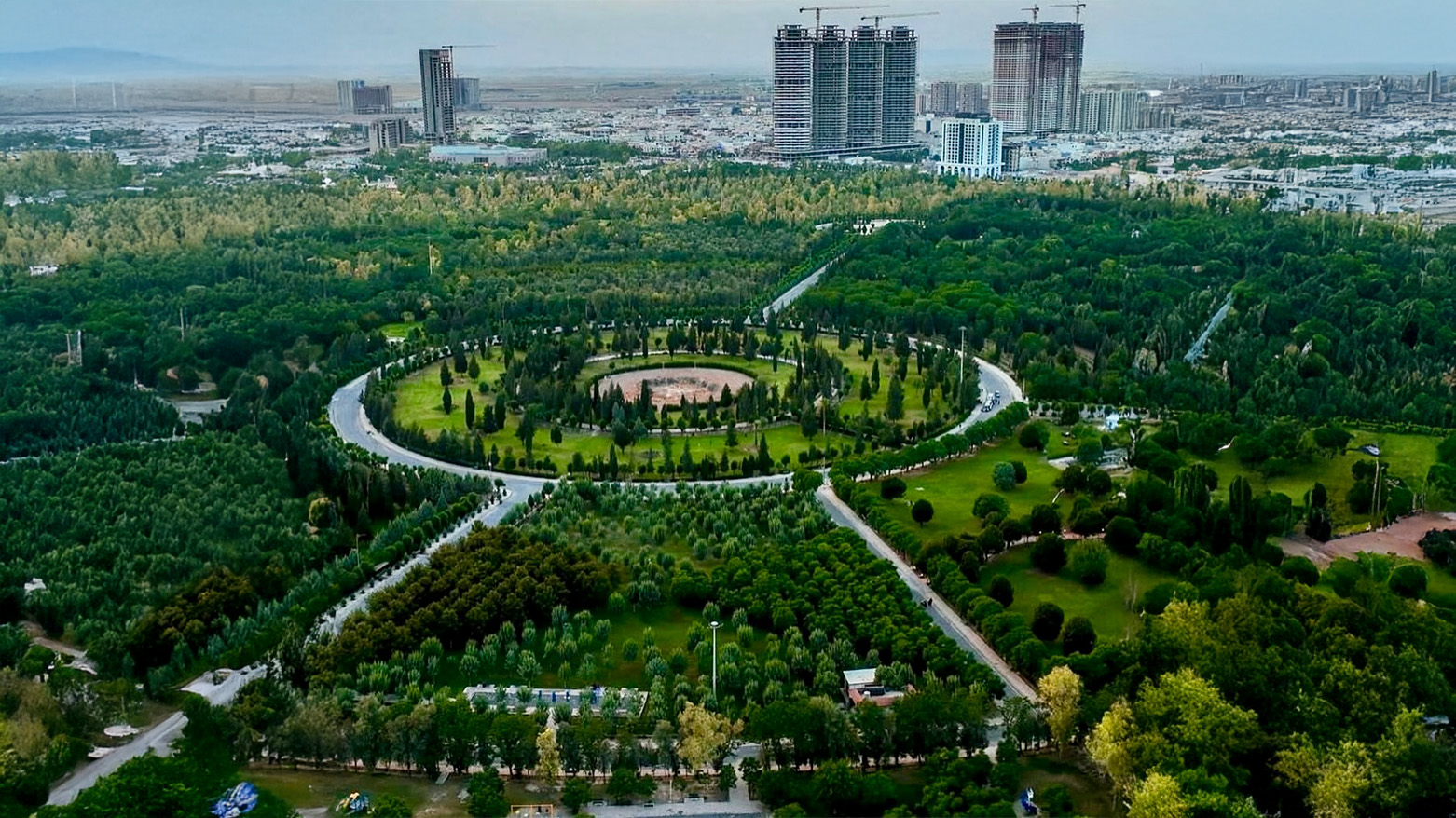 An aerial view of Sami Abdulrahman Park in Erbil, Kurdistan Region. (Photo: Visit Kurdistan)