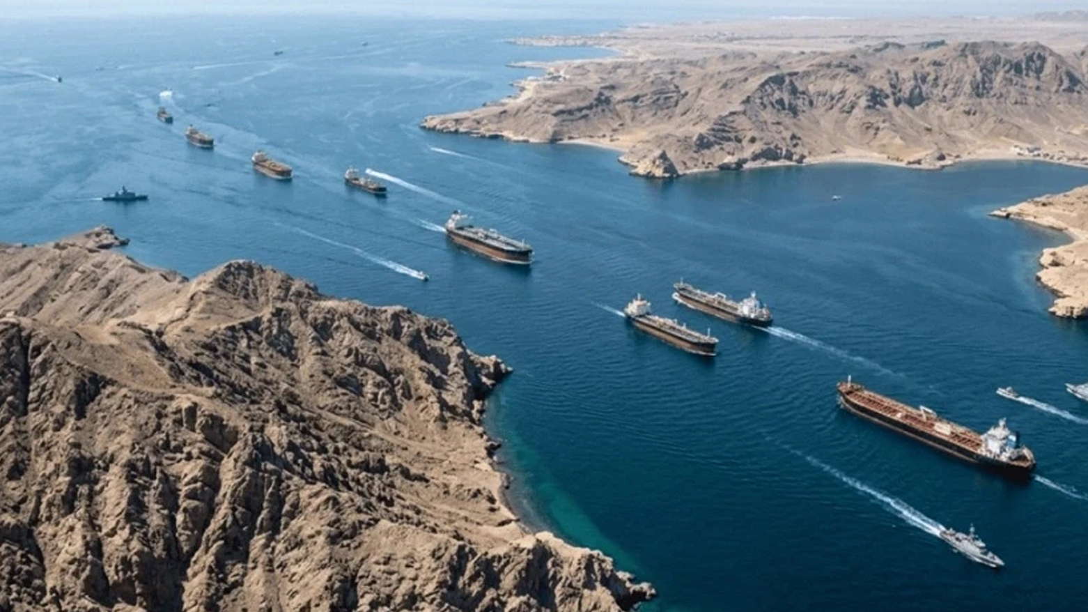 سێنتکۆم: گەرووی هورمز داخرایەوە