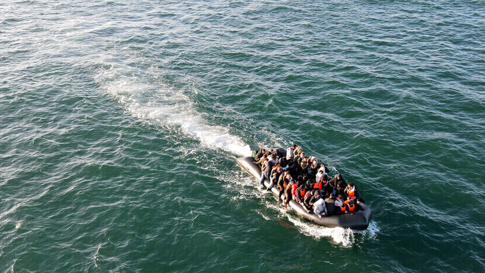 بەریتانیا و فەرەنسا رێککەوتنێکی نوێیان بۆ بەرەنگاربوونەوەی کۆچی نایاسایی واژۆ کرد